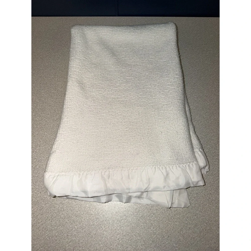 Vtg White Acrylic Thermal Waffle Weave Baby Blanket Satin Nylon Trim  36